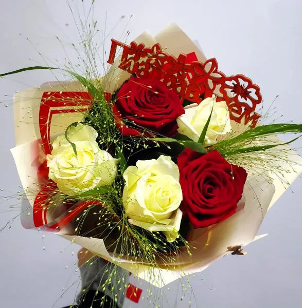 Яркое поздравление